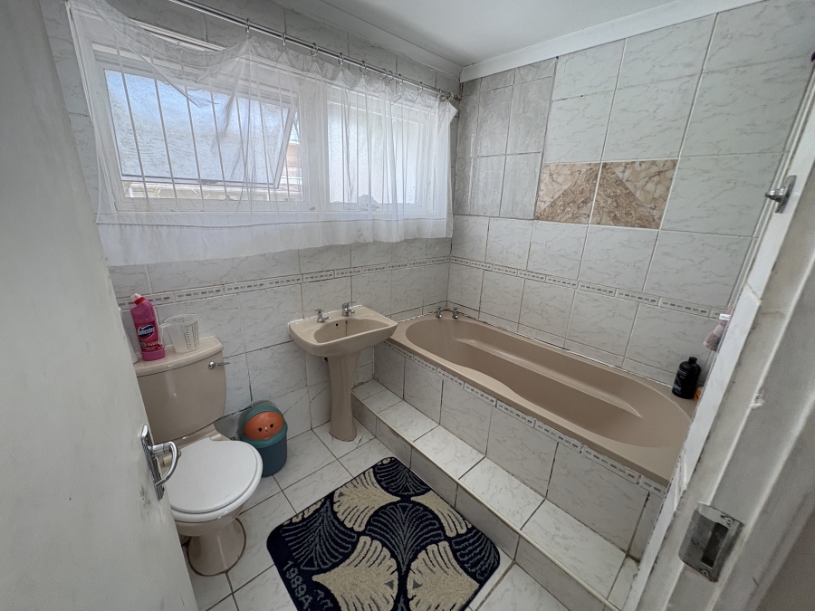 2 Bedroom Property for Sale in King Williams Town Central Eastern Cape